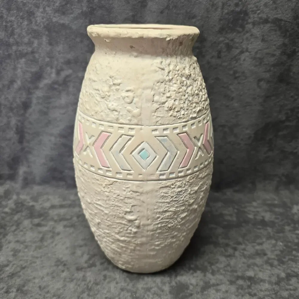 Native American Southwestern Pink Unglazed Pottery Vase Geometric Shapes 10